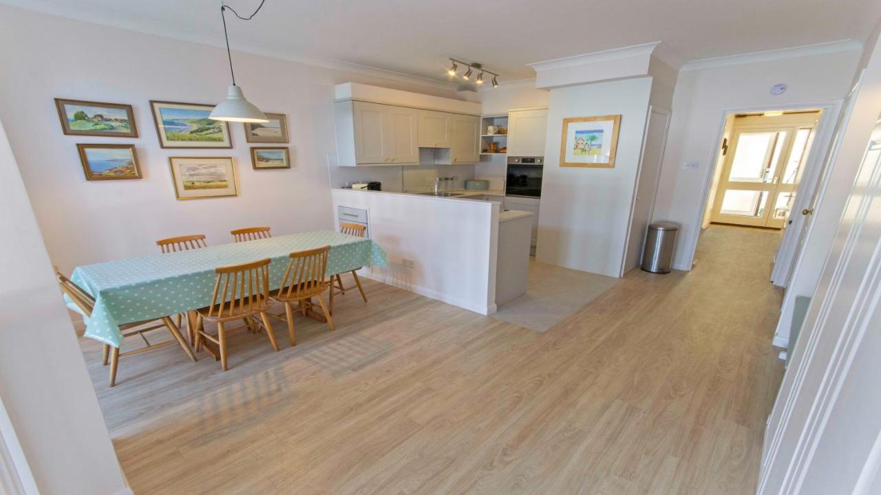 Clifton Court Apt 16 With Indoor Heated Pool & Sea Views Croyde Eksteriør bilde