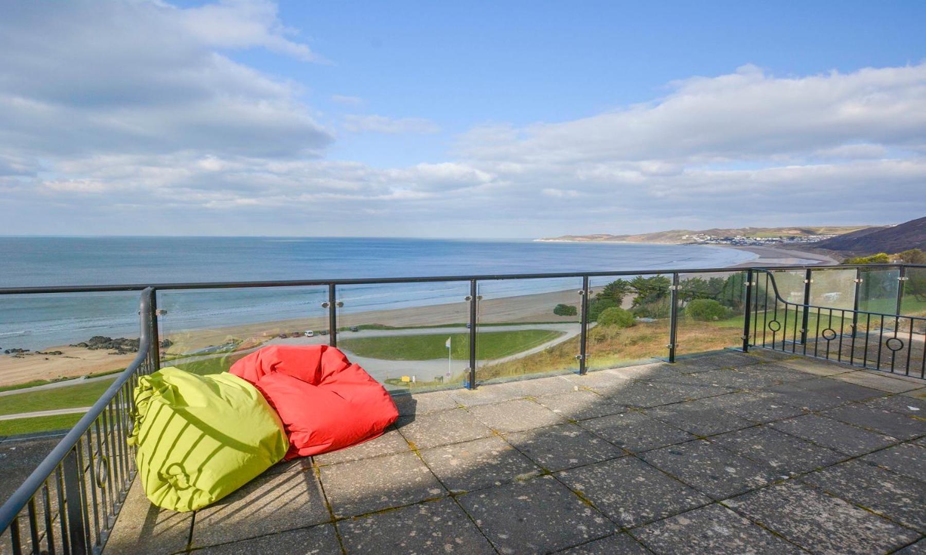 Clifton Court Apt 16 With Indoor Heated Pool & Sea Views Leilighet Croyde Eksteriør bilde